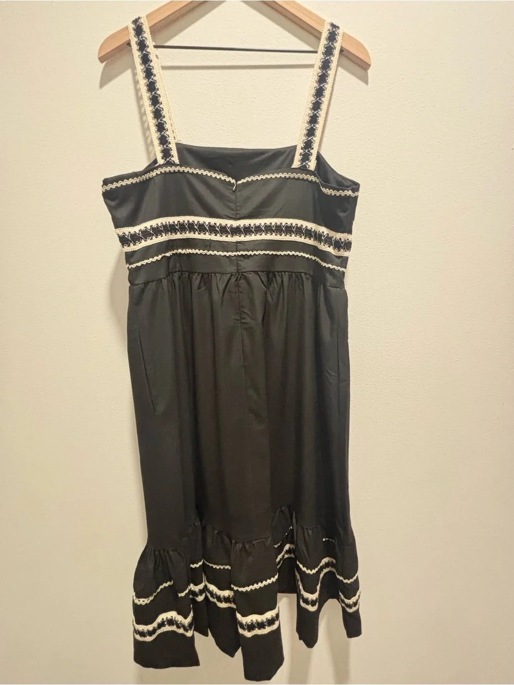 Tahari ASL Black Midi Dress Ivory Crochet Trim Sleeveless Flare NWOT Size 14 - Picture 4 of 8
